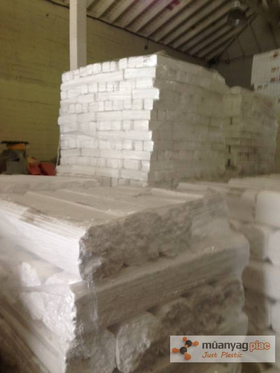 eps_block_alapanyag_2562.jpg