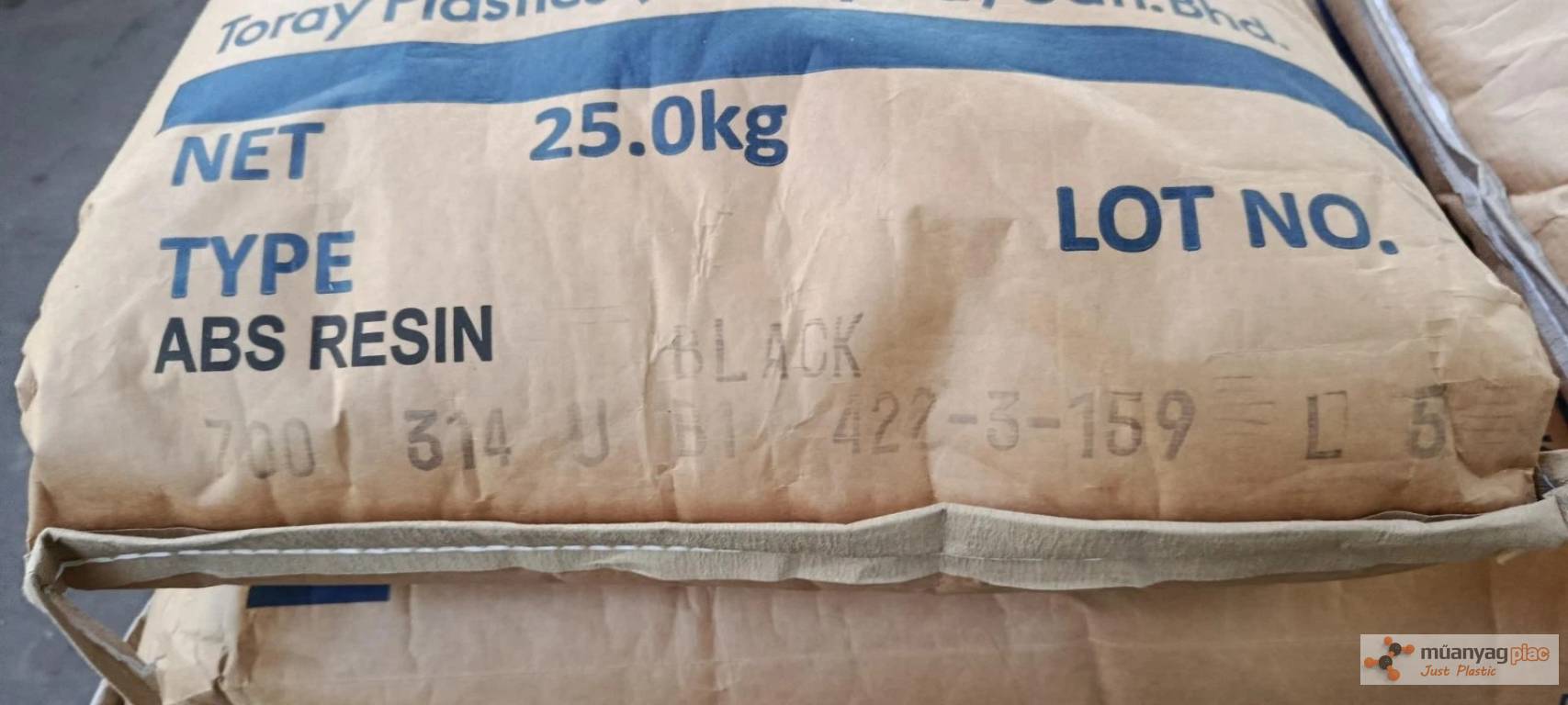 fekete_toray_toyolac_700_314_abs_granulatum_froccsonteshez_alapanyag_8302.jpg