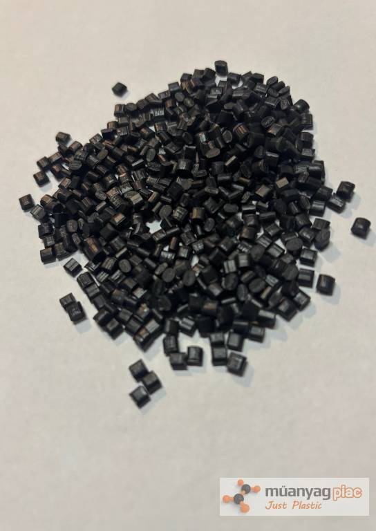 hips_regranulate_alapanyag_8691.jpg