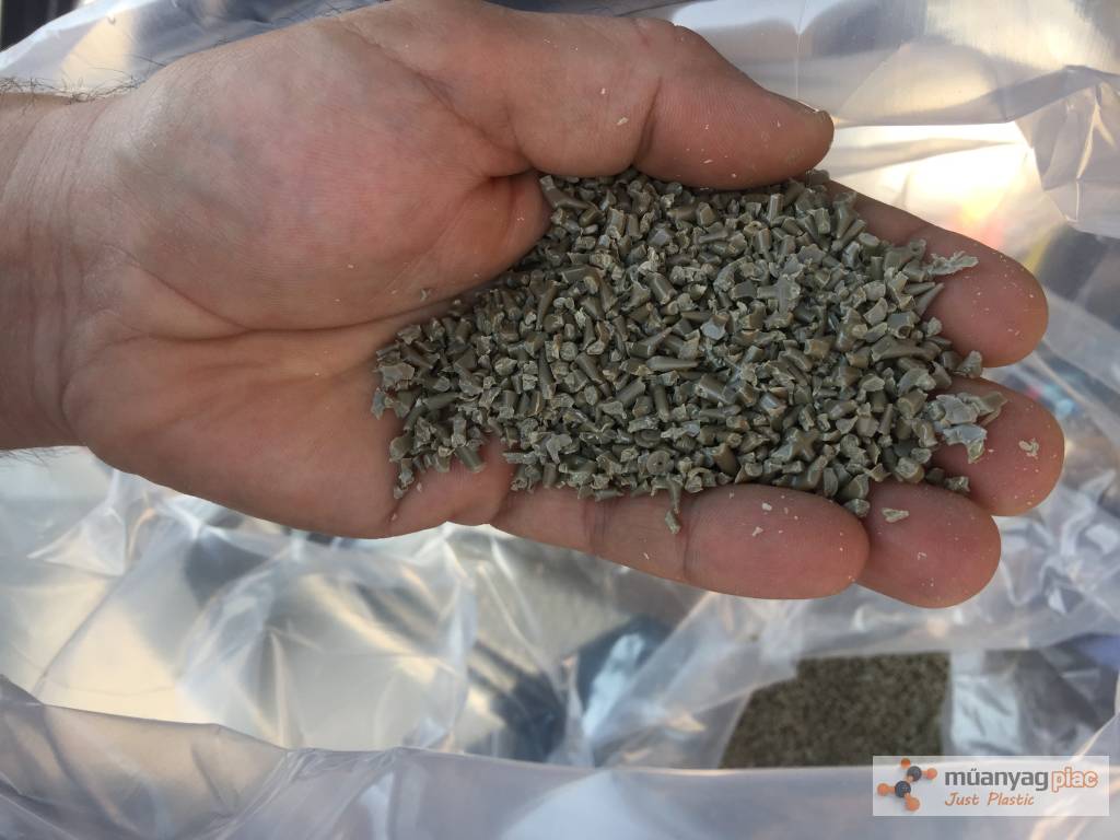 peek_ex_victrex_450gl_30_natur_regrind_alapanyag_3412.jpg