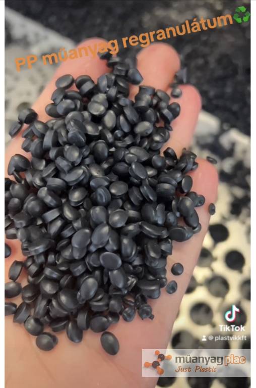 pp_fekete_regranulatum_alapanyag_7181.jpg